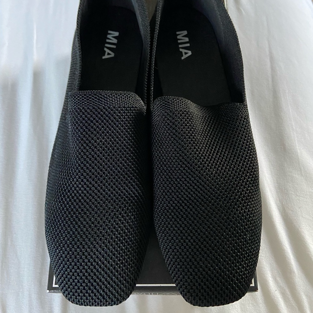 MIA Black Slip-on